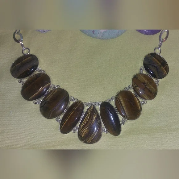 Tiger's Eye Statement Necklace - Picture 2 of 2